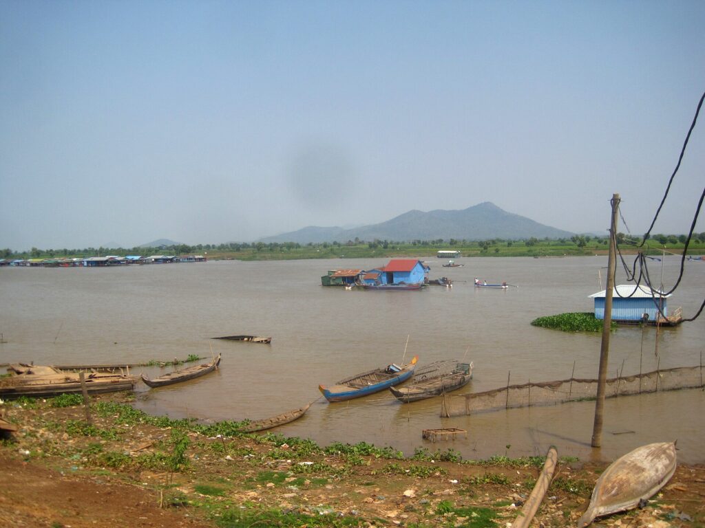 Boats on the Tonle Sap river at Kampong Chhnang